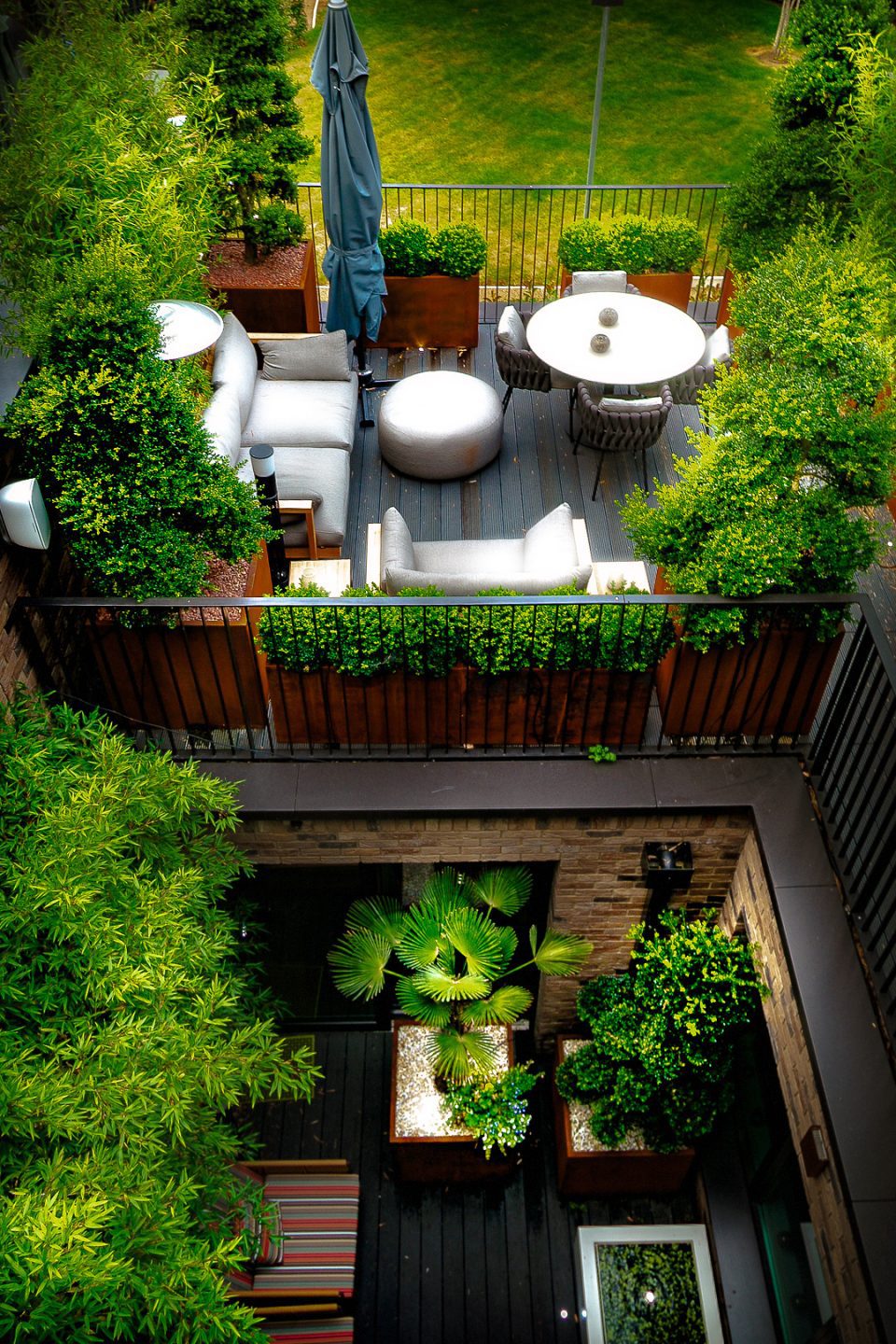 split level roof terrace courtyard design concept landscape 17